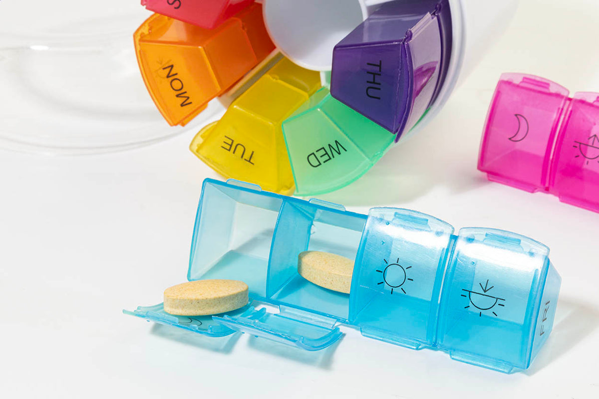 Everypill újrahasznosított ABS gyógyszeradagoló fehér – Dekormunka – további kép 5