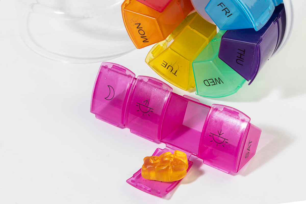 Everypill újrahasznosított ABS gyógyszeradagoló fehér – Dekormunka – további kép 3