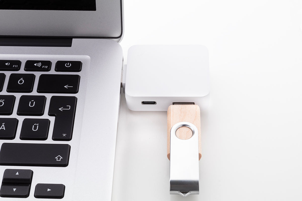 Rahubu újrahasznosított ABS USB hub fehér – Dekormunka – további kép 9
