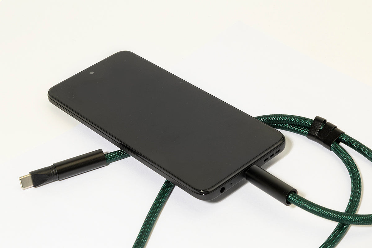 HolCharge 60 W-os RPET mobiltartós nyakpánt kábellel sötét zöld – Dekormunka – további kép 4