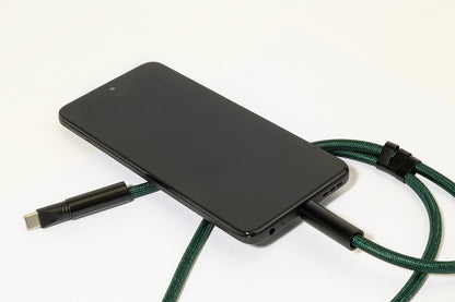HolCharge 60 W-os RPET mobiltartós nyakpánt kábellel sötét zöld – Dekormunka – további kép 4