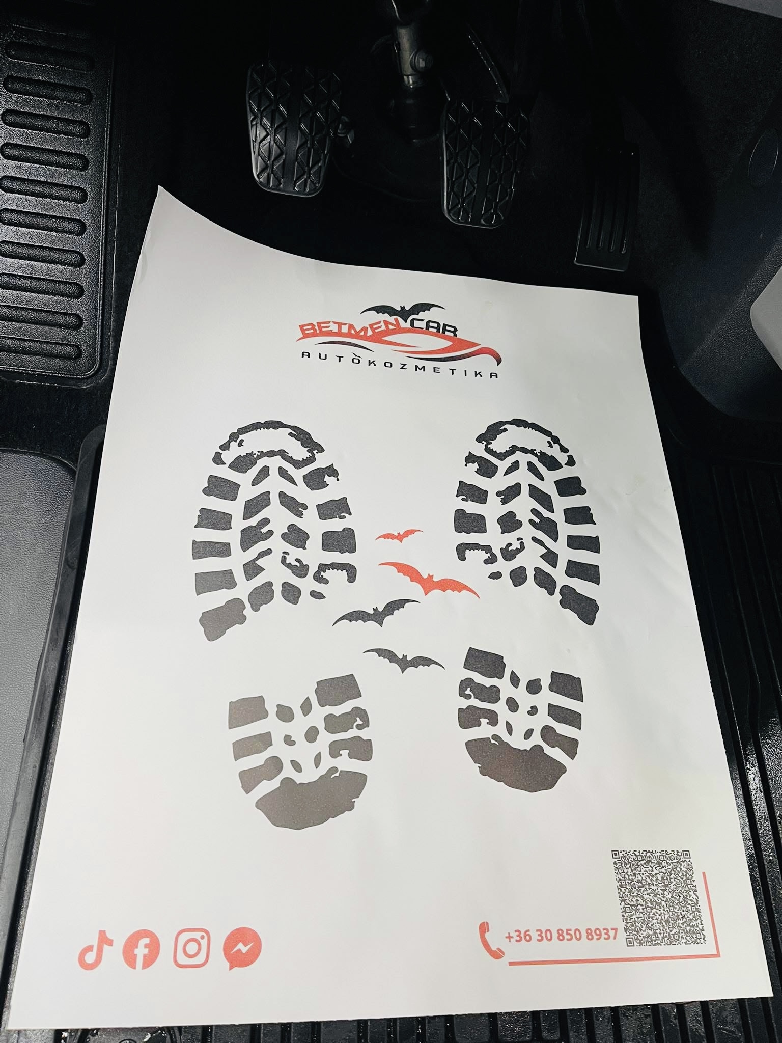 Egyedi belépő papír