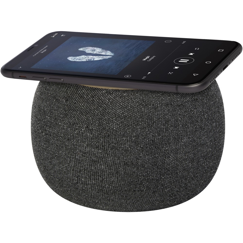 Bambusz RPET bluetooth hangszóró és töltőpad natúr