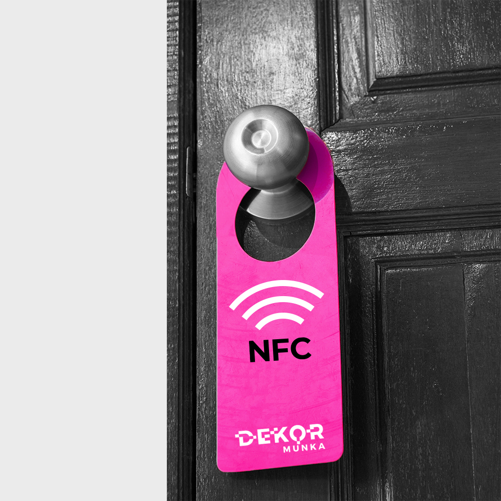 NFC-s hotelszoba ajtó akasztó Google értékeléshez